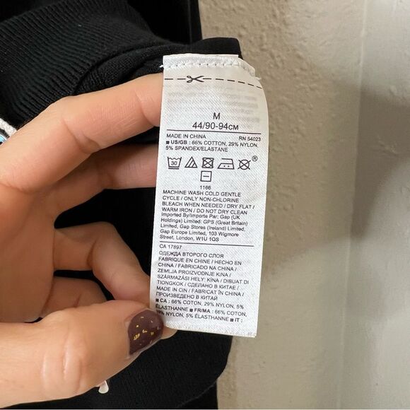 Banana Republic Crew Neck Black Cardigan Size Medium Stretch Cotton - Picture 7 of 7